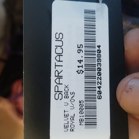 Velvet v back - Picture 3 of 3